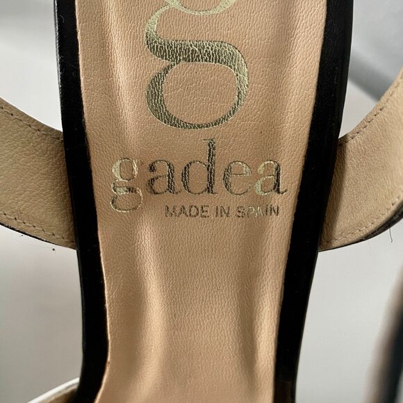 Vintage - Gadea of Spain Black & White Leather "Mary Jane" Shoes - Picture 7 of 13